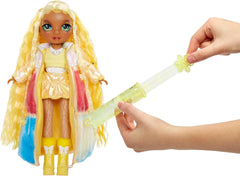 Rainbow High Winter Wonderland - Sunny (Galben) - Păpușă la modă de 28 cm, cu zăpadă magică ascunsă care se umflă cu apă, cu set de om de zăpadă, potrivită pentru copii 4-12 ani și colecționari