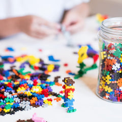 Plus-Plus 7265 Geniales Konstruktionsspielzeug, Farben-Mix, Bundle aus 4 verschiedenen Kreativ-Bausteinen Tubes inkl. Bauplatte, 400 Teile, Mischfarben