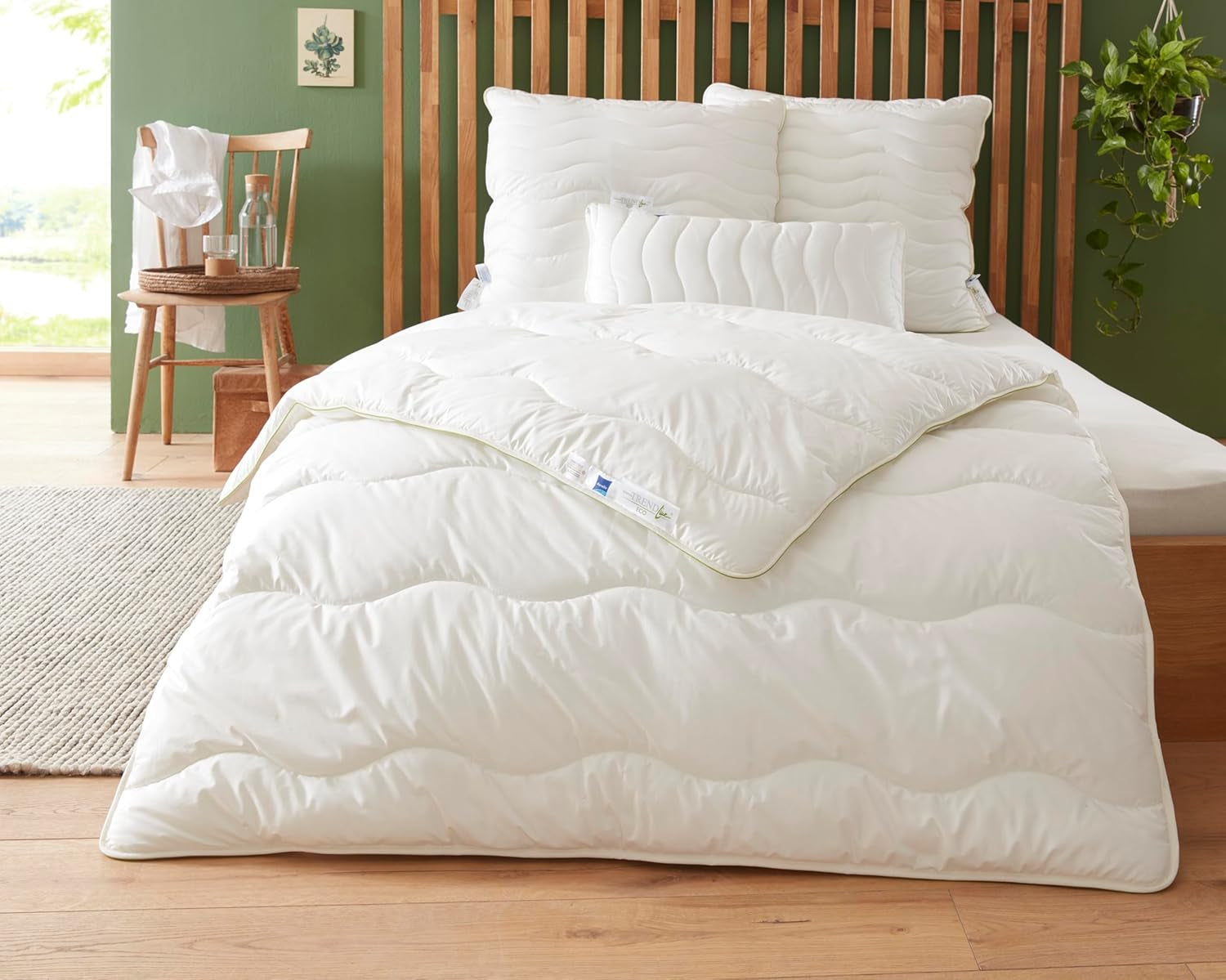 Badenia Trendline Eco quilt Aerelle Blue Duo 135 X 200 Cm, Alb, certificat Öko- Tex, Produs în conformitate cu standardul de calitate german Plapumi si pilote Naty Shop 135 X 200 Duo plapumă de iarnă