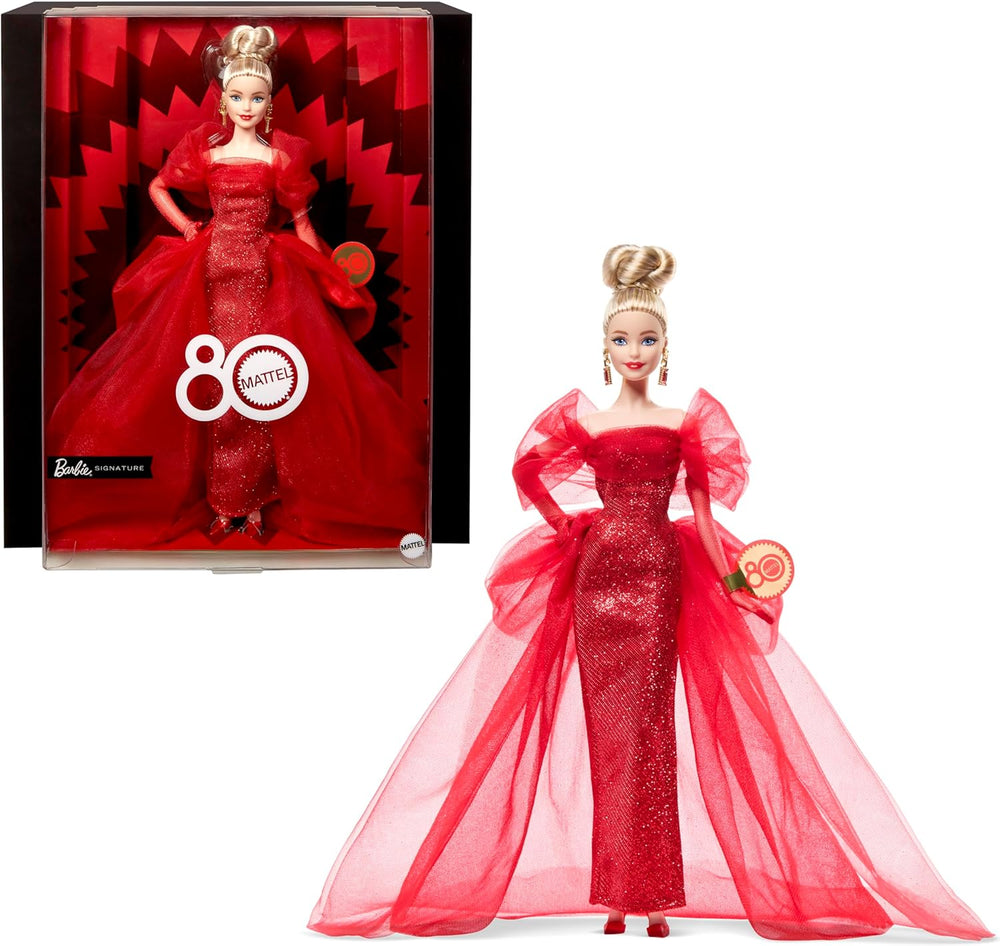 Păpușa Barbie Signature, figurină de colecție Mattel aniversară de 80 de ani, într-o rochie strălucitoare din tul roșu, cu cercei în formă de lacrimă și mănuși delicate, păr blond, JBJ17