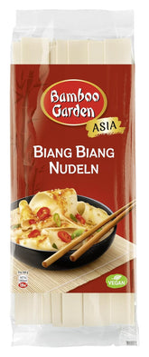 Bambusgarten - Biang Biang Nudeln | Extra breite chinesische Nudeln | Ideal für scharfe Saucen. Schnell zubereiteter 300g-Beutel