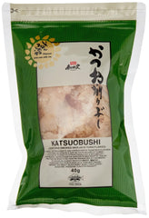 Katsuobushi Bonito Flocken – Aus 100 Prozent getrootkenem und geräuchertem Bonito Tunfisch – Ideal für die japanische Küche – 1 x 40 g