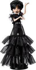 Monster High Wednesday-Puppe, Rave'N Wednesday-Sammelfigur in schwarzem Gothic-Kleid, inspiriert von der Tanzbühne, Premium-Zubehör und Puppenständer, HXJ03 Naty Shop Dolls Standardtitel