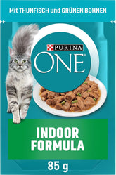 Hrană umedă pentru pisici PURINA ONE Indoor Formula, bucăți fragede în sos pentru pisici de casă, cu ton, pachet de 26 (26 x 85g)