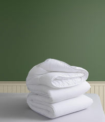 Steppdecke aus Silikonfaser, Behandlung mit Aloe Vera, 300 g, Herbst/Winter, für 90-cm-Betten (150 x 220 cm) Bettdecken und Steppdecken Naty Shop