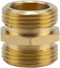 Niplu filetat din alamă Gardena: Conector din alamă pentru conectarea pe ambele părți, de exemplu la pompe, filet de țeavă 26,5 mm (G 3/4 inch) (7260-20)