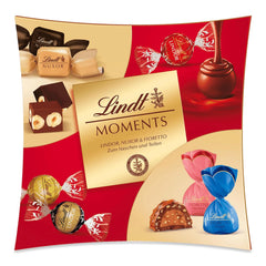 Lindt-Schokolade | Lindt Moments-Box | 223g | Raffinierte Mischung aus feinsten LINDOR-Trüffeln, nussigen NUXOR-Würfeln und knusprigem FIORETTO | Schokoladengeschenk