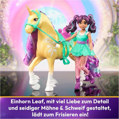 Unicorn Academy AVA und Unicorn Leaf Set – ca. 12 cm große Originalfiguren aus der beliebten Netflix-Serie. Mit zwei Accessoires und Haarbürsten. Für fantasievolles Rollenspiel, für Kinder ab 4 Jahren. Actionfiguren von Naty Shop