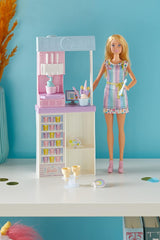Seria Barbie You Can Be Anything, Salon de înghețată, 1x Păpușă Barbie cu păr blond, Mașină de înghețată, Barbie Play-Doh, Accesorii de copt, Cadou pentru copii, Jucărie pentru vârsta de 3 ani și peste, HCN46