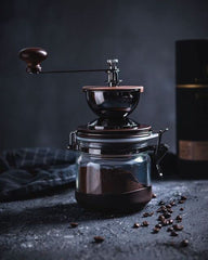 Espresso Nr. 5 - Amestec Arabica de la coffee858 (320g). Amestec pur de Arabica din Brazilia 45%, Honduras 20%, Guatemala 20% și Etiopia 15%.