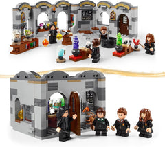 Castelul Hogwarts LEGO Harry Potter: Clasa de Poțiuni, Jucărie Fantasy, Clasă construibilă, Idee de cadou pentru băieți, fete și toți fanii, cu Hermione Granger și Severus Snape 76431 Seturi de constructie Besuche den LEGO-Store