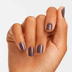 OPI Nagellack in Schwarz- und Brauntönen – Schnell trocknender, splitterfester und langlebiger Nagellack – hält bis zu 7 Tage – mit extra breitem ProWide-Pinsel