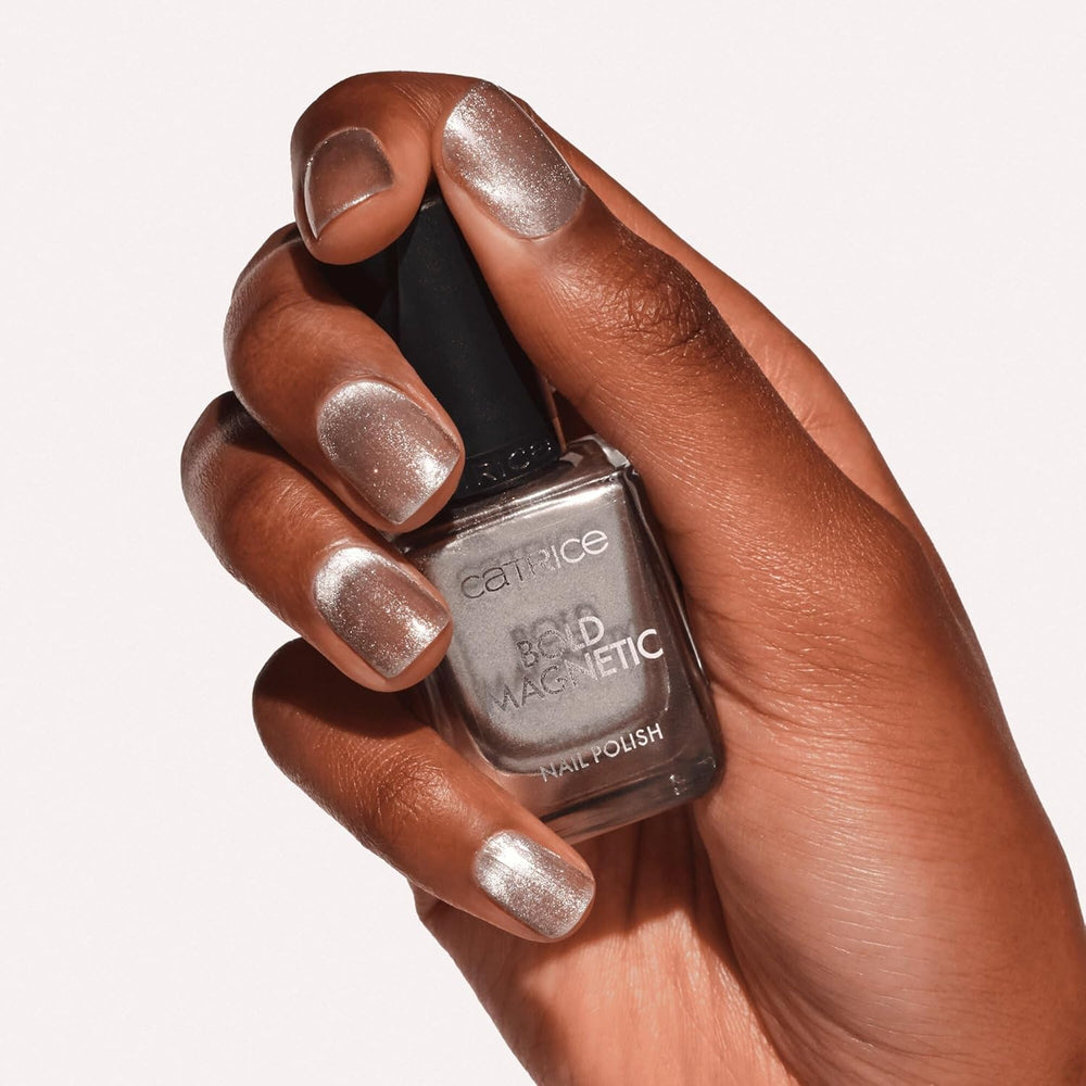 Catrice Bold magnetischer Nagellack, Nr. 030, Gold, Metallic, Vegan, frei von Mikroplastik, frei von Duftstoffen, frei von Parabenen, 1 Packung (10,5 ml)