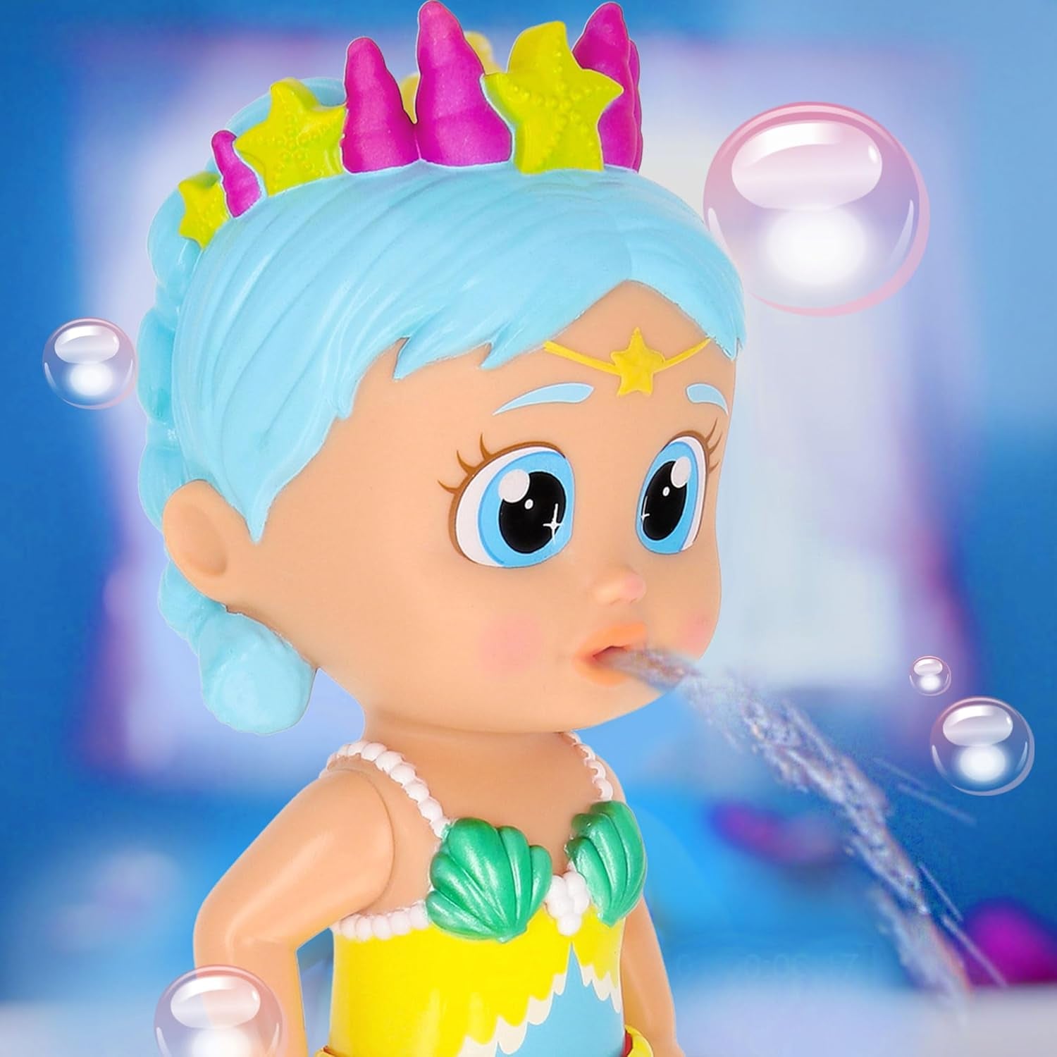 BLOOPIES Shimmer Mermaid Iris, Wasserspielzeug, Meerjungfrau mit glitzerndem Schwanz voller Wasserspritzer, Spielzeug Geschenk für Kinder ab 18 Monaten