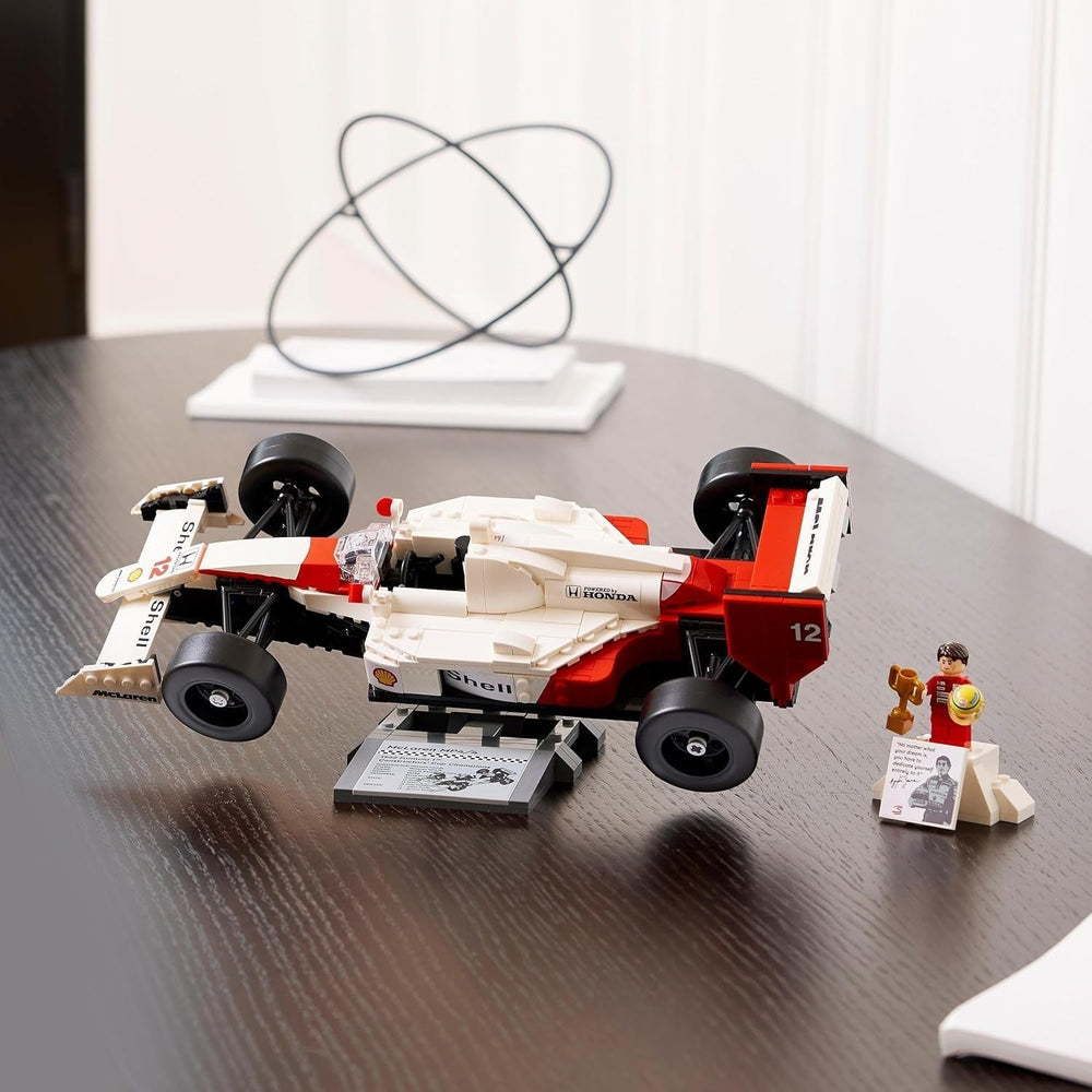 LEGO Icons Mclaren MP4/4 & Ayrton Senna Modellauto-Set, F1-Rennwagen-Set für Erwachsene mit Racer-Minifigur, Sammlerstück, Geschenkidee für Männer, Frauen, Sie und Ihn 10330 Bausets Besuchen Sie den LEGO-Store