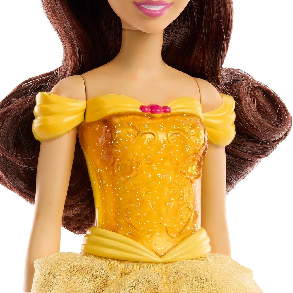Mattel Disney Princess Spielzeug, bewegliche Belle-Modepuppe mit funkelnder Kleidung und Accessoires, Disney-Film-inspiriertes Geschenk für Kinder HLW11 Naty Shop Dolls