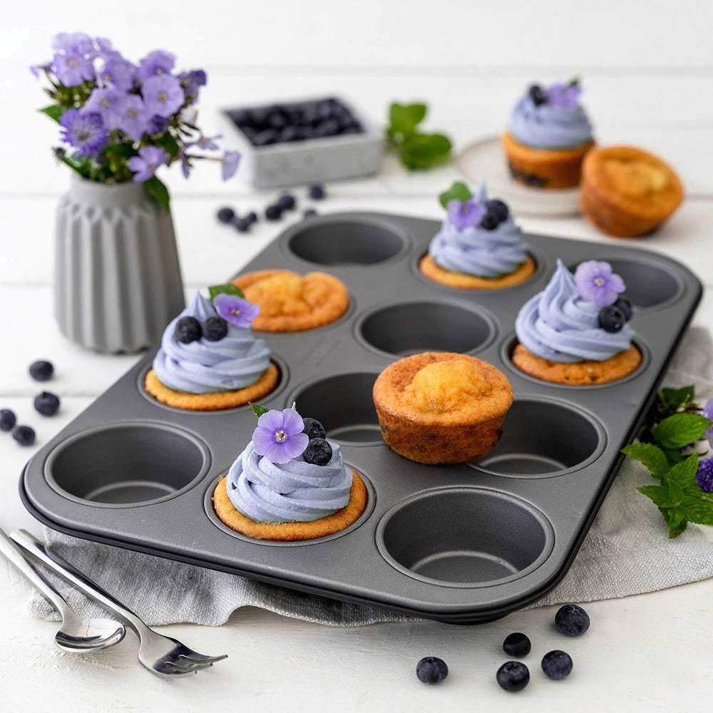 Zenker 12Er Muffinform Energy, Premium-Backform, Für Köstliche Kuchen, Verkürzt Die Backzeit Um Bis Zu 20% (Farbe: Silber/Anthrazit), Menge: 1 Stück, Hellgrau Und Dunkelgrau Formen und Bleche zum Backen Naty Shop