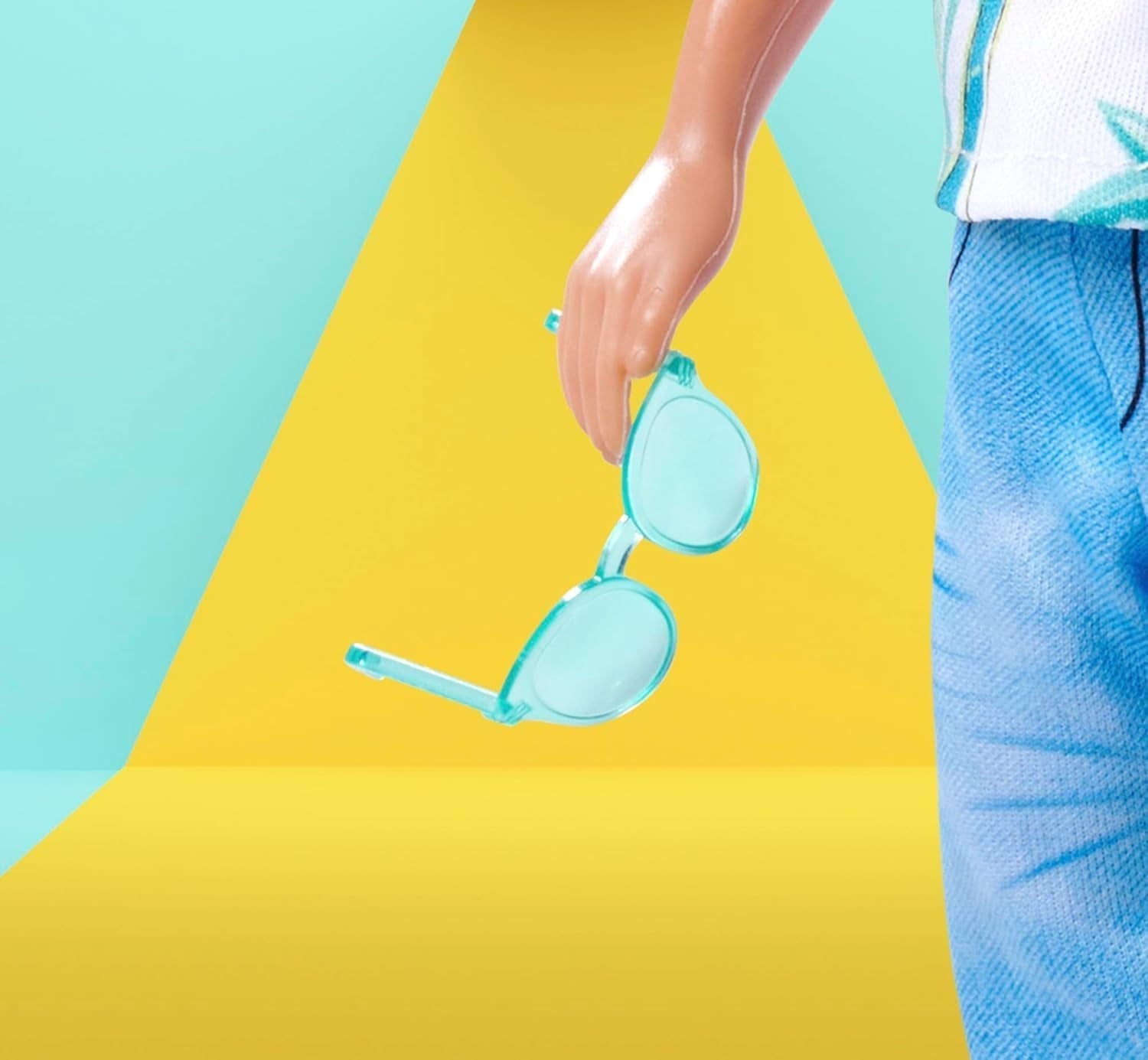 SIMBA 105733729 Steffi Love Kevin Spielpuppe trägt Palmen-Print-Top und coole Jeans inklusive Sonnenbrille 30 cm 3 Jahre alt Naty Shop Dolls