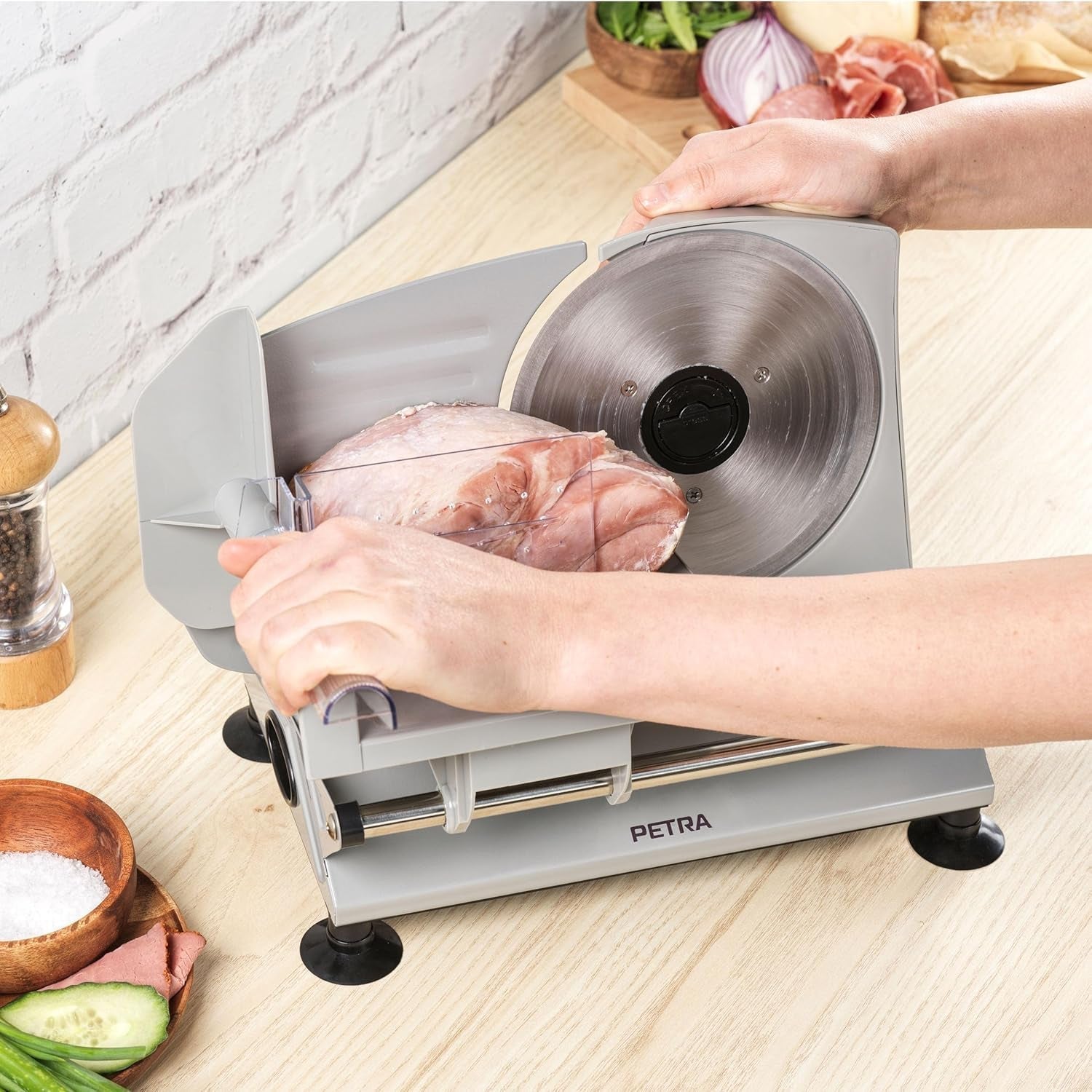 Petra PT4636VDE Multifunktionaler elektrischer Allesschneider, Schnittstärke 1–15 mm, 3 glatte Edelstahlklingen. Aktenvernichter und Schneidemaschinen Naty Shop