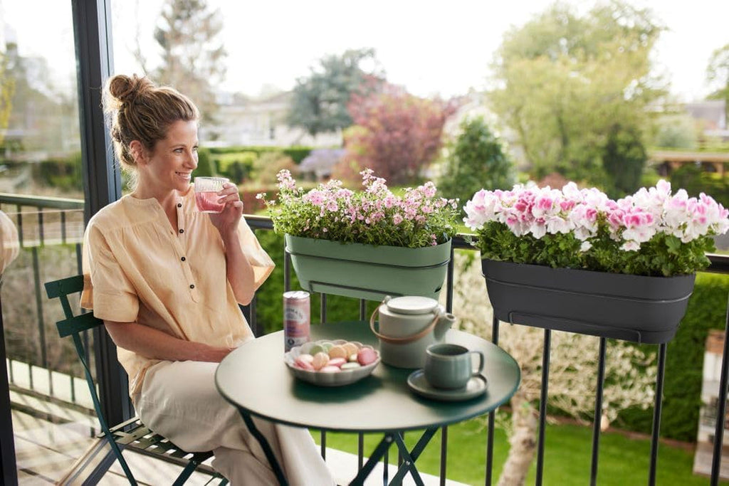 Elho Vibia Campana, ghiveci de balcon cu rezervor de apă, 50 cm, 100% plastic reciclat, Ø 49,0 x H 17,0 cm, negru/antracit