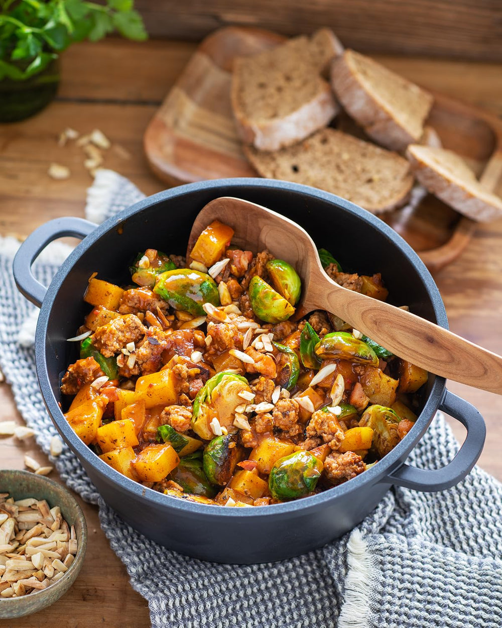 MAGGI Fix für Bauern-Topf mit Minkfleisch, Würzmischung, mit natürlichen Zutaten*, für 2 Portionen, 1er Pack (1 x 39g)