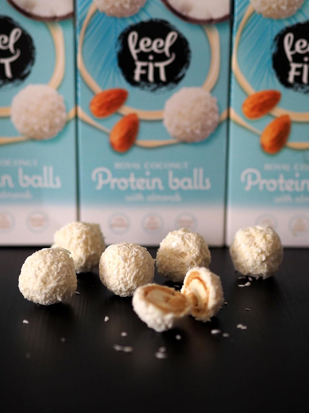 Zuckerfreie Kokospralinen mit Mandeln, Feel FIT, ohne Zuckerzusatz, 17 % Protein, 63 g