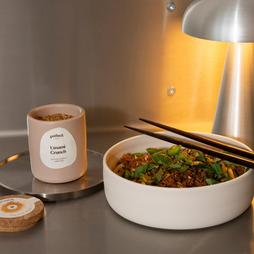 Potluck | Umami Crunch | Würzmischung im Keramiktopf | 75 g | Vegan, glutenfrei und mit natürlichen Zutaten
