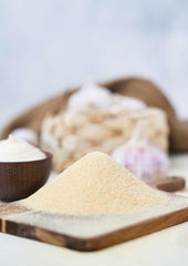 Fuchs Gewürze - Knoblauch granuliert - würzig-zwiebliger Geschmack für Tzatziki, Knoblauchbutter oder Gemüsegerichte - natürliche Zutaten - 85 g in wiederverwendbarer, recyclebarer Dose