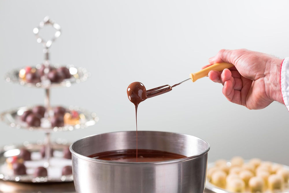 Reber Mozartkugeln – Süßwarenbeutel mit 8 Stück – Echte Reber Mozartkugeln aus dunkler Schokolade, Marzipan und Nougat – 1 x 160 g