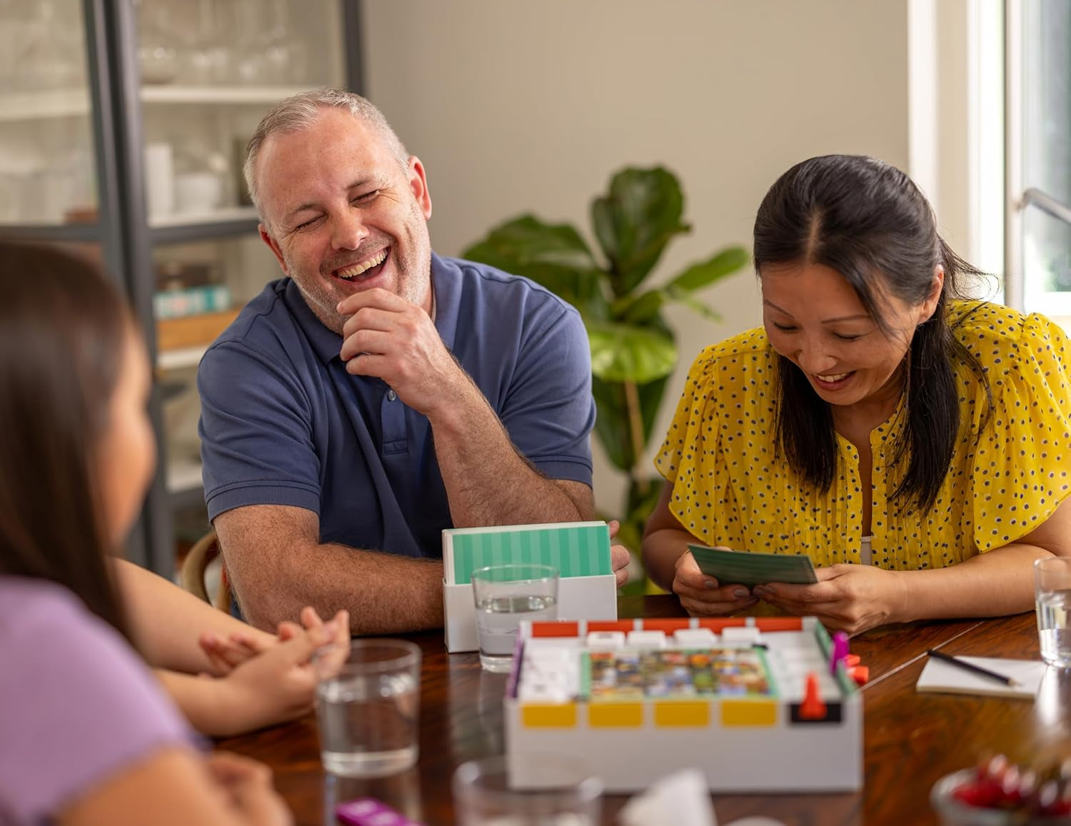 Bezzerwizzer Studio, BEZZERWIZZER Family, Gesellschaftsspiel, Quizspiel, 2+ Spieler, ab 10 Jahren, 45 Minuten, Deutsch