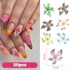 50 Stück 3D Blume Nail Charms Set, Bunte Nageldesign Zubehör, Nägel Charms Und Nagel Art Charms, Perfekt Für Nailart, Maniküre Dekoration Und DIY Nageldesign