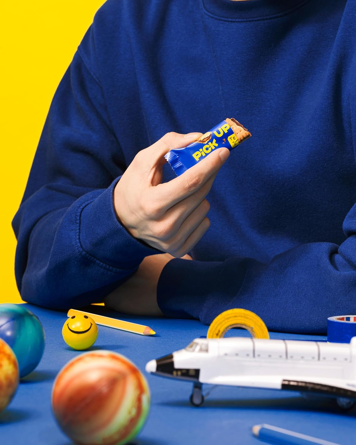 ABHOLEN! minis Original + Choco&Milk (1 x 1,06 kg), Mini-Snackriegel mit einer knusprigen Milchschokoladentafel zwischen zwei Keksen, Packungen mit 100 Portionen