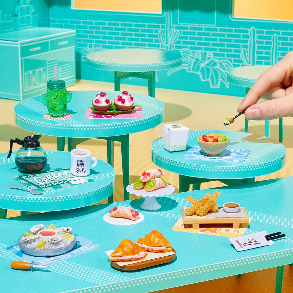 MGA's Miniverse Make It Mini Cafe Serie 6 – Mini-Sammlerstücke aus Harz zum Selbermachen und Ausstellen, mit Nachgebildeten Zutaten, Nicht Essbar – für Sammler und Kinder ab 8 Jahren