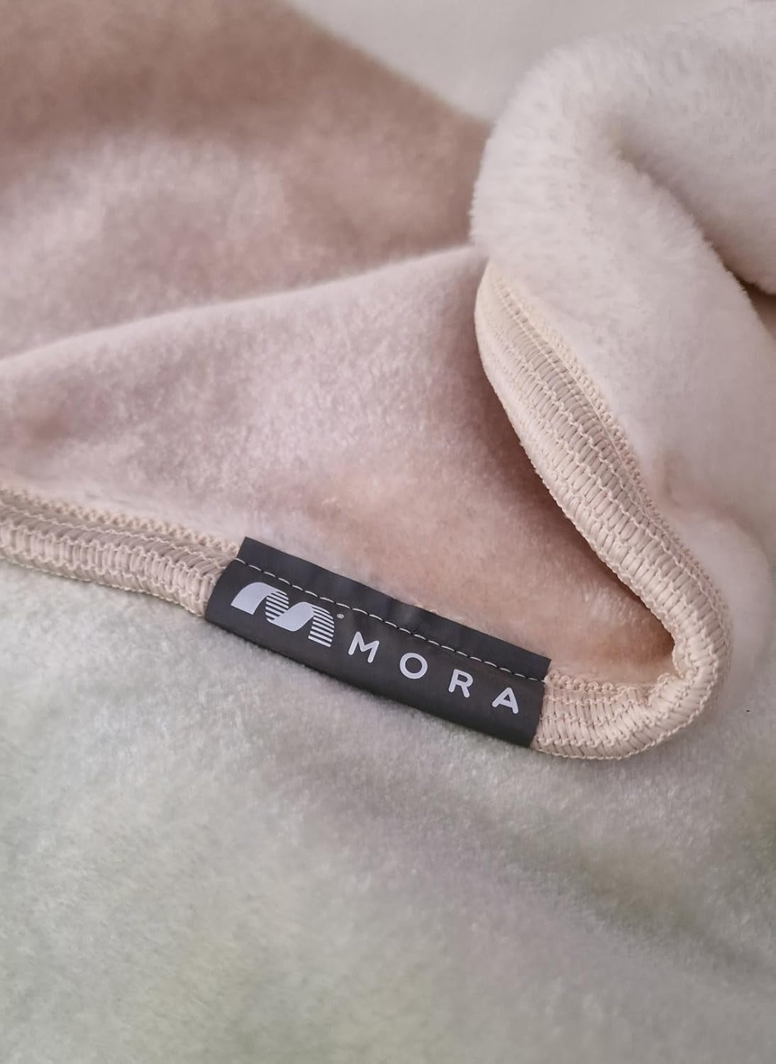 Bedruckte Decke, großes Volumen, 100 % Polyester, 450 g/m², weich, für Herbst/Winter, Design Harmony N10, 170 x 240 cm, für 90/105 cm große Betten, graue Bettdecken und Steppdecken Naty Shop