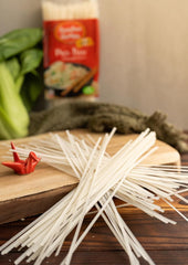 Bamboo Garden - Pad Thai Reisnudelsticks, Für traditionelle Nudelgerichte wie Pad-Thai, Vegan, 1 x 300g (Verpackungsdesign kann variieren)
