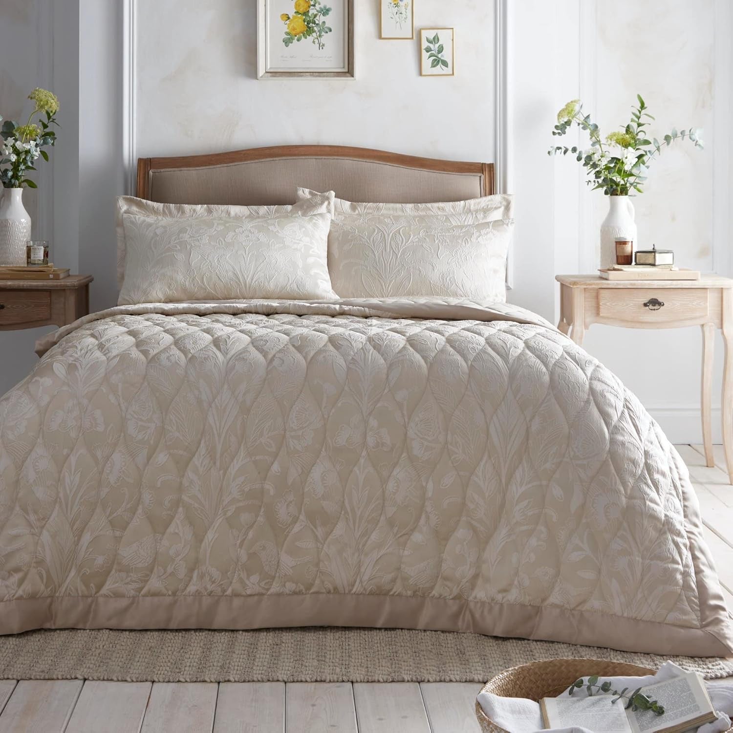 Heritage Elysia Jacquard-Tagesdecke, 200 x 230 cm, Champagner Appletree Beds and Blankets Standardtitel
