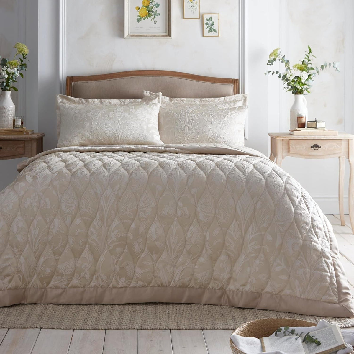 Heritage Elysia Jacquard-Tagesdecke, 200 x 230 cm, Champagner Appletree Beds and Blankets Standardtitel
