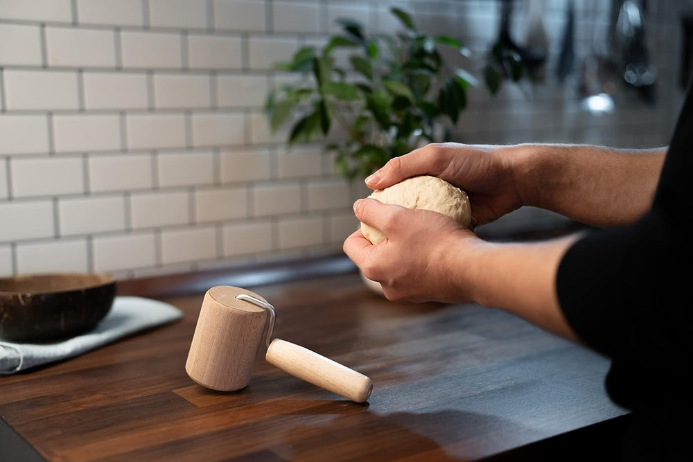 Chinchilla® Backblechroller/Teigroller zylindrisch aus Buchenholz | Der stabile Helfer für die Küche | Hergestellt in Deutschland | Nachhaltige Qualität aus Deutschland | 18 x 5 cm