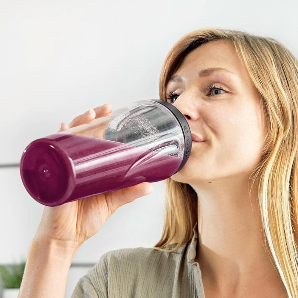 Bosch Mini-Standmixer Vitapower Serie 2 MMB2111S, Highspeed-Mixer, Bis Zu 40.000 U/min, Tritan Togo-Flasche 0,6 L, Trinkdeckel, Bruchsicher, Spülmasch.Geeignete Teile, 450W, Silber/Schwarz Kitchen Naty Shop