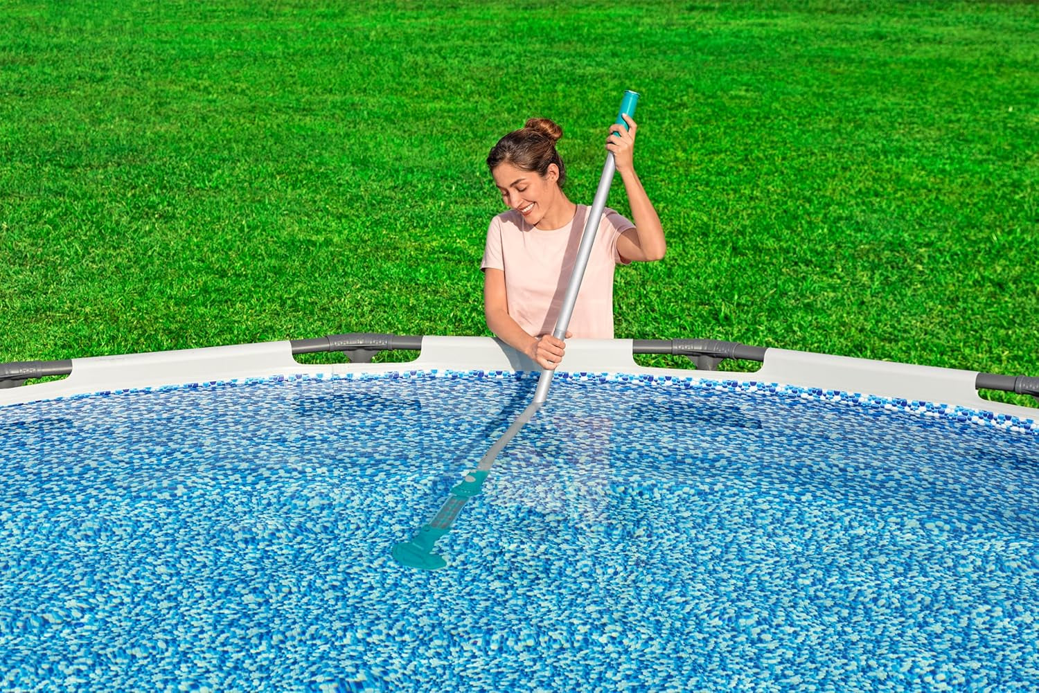 Bestway AquaSurge batteriebetriebener Poolsauger 251 cm