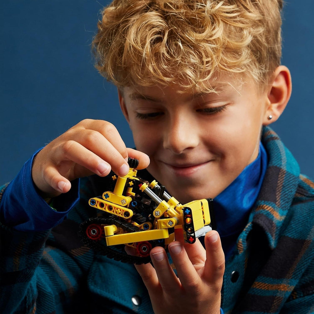 LEGO Technic Heavy Bulldozer Bauspielzeug Bulldozer Zu Ihrer Baustelle hinzufügen Konstruktionsspielzeug für Kinder Technikgeschenk für Jungen und Mädchen ab 7 Jahren 42163 Bausets Besuchen Sie den LEGO-Store