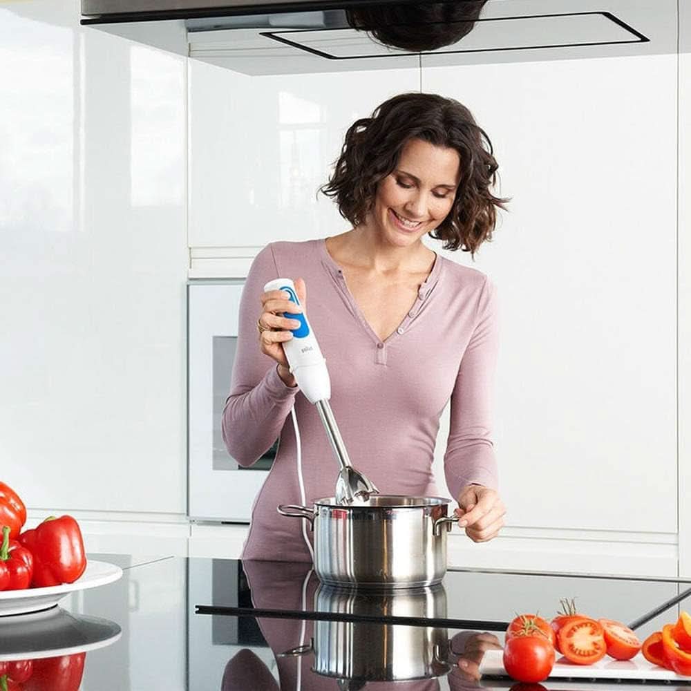 Braun Household Stabmixer MQ 3035 WH - Multiquick 3 Pürierstab Mit Edelstahl-Mixfuß, 2 Geschwindigkeiten, Spritzschutz, Spülmaschinenfest, Zerkleinerer, Schneebesen & 600Ml Mix- Und Messbecher, Weiß Bucatarie Naty Shop