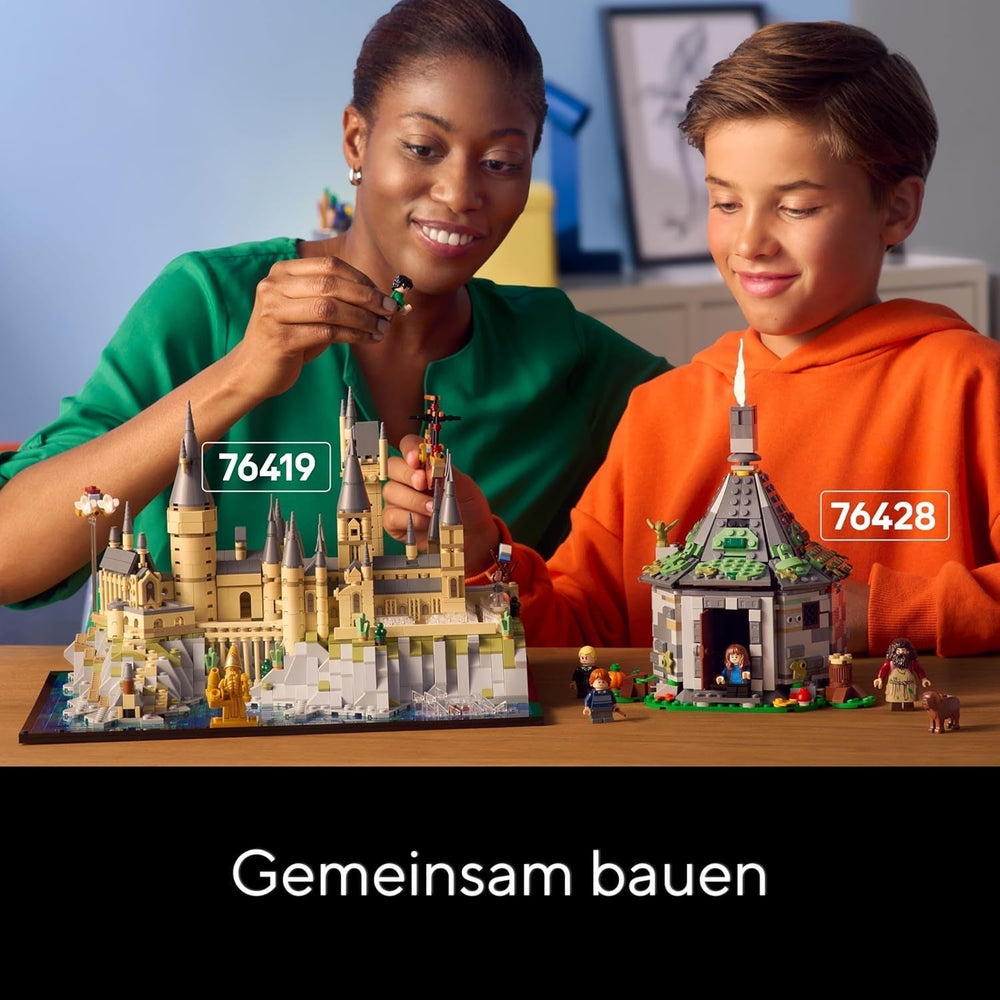 Schloss Hogwarts LEGO Harry Potter mit Schlossflügeln – Sammlungsset für Erwachsene, einschließlich Hauptturm und astronomischem Turm, Kammer des Schreckens und Architekten-Minifigur – Geschenk für Frauen – 76419 Bausätze Besuchen Sie den LEGO-Store