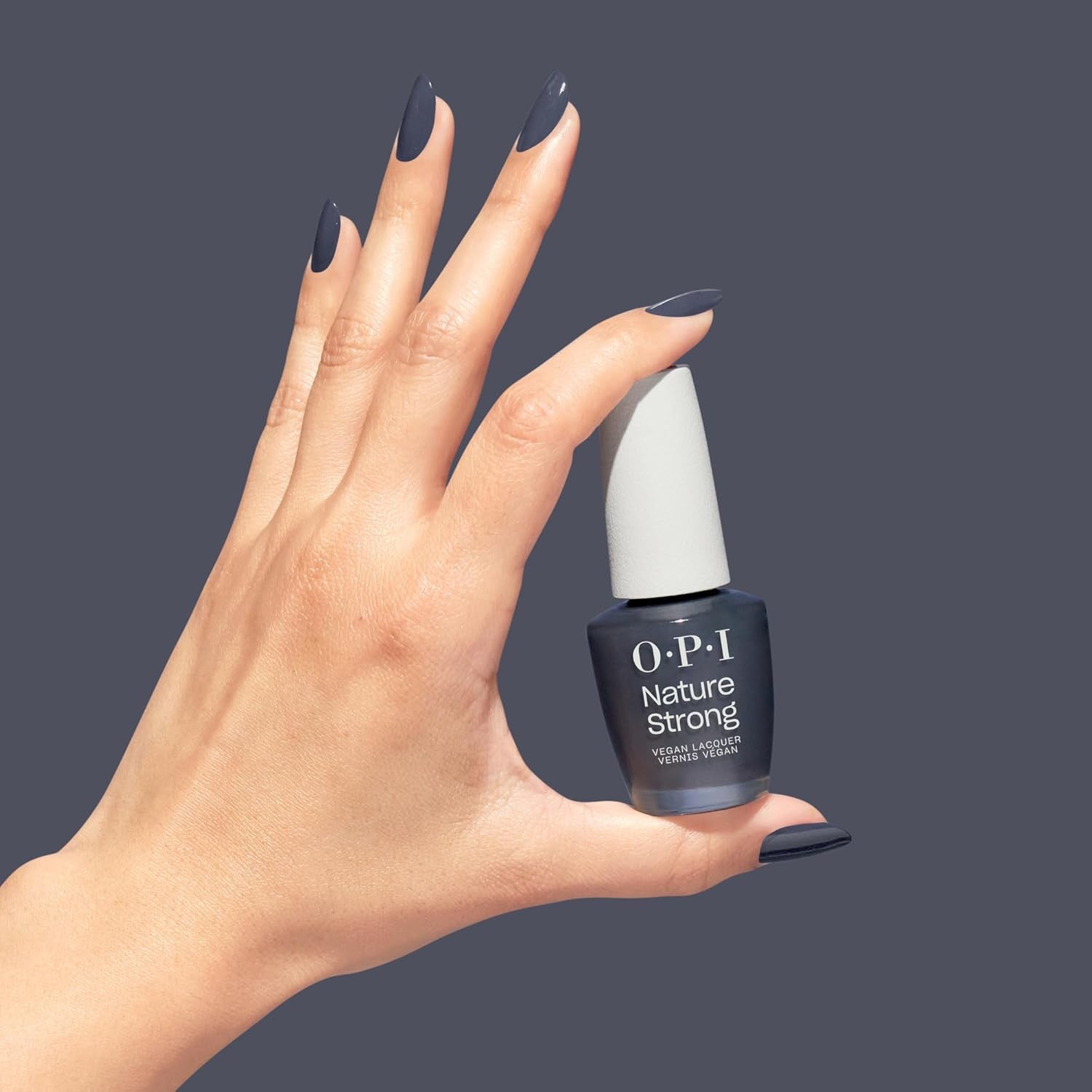 OPI Nature Strong White, Grey und Black Shades – langanhaltender Nagellack mit einer innovativen veganen Formel mit natürlichen Inhaltsstoffen – für glänzende Nägel