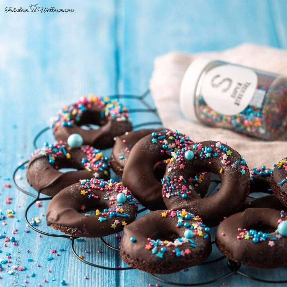 Super Streusel Luftikus, sprinkles multicolor, fundal albastru Sprinkles Naty Shop