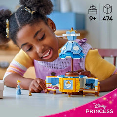 LEGO® Disney Princess Cinderella-Kleid, Spielzeug für Jungen und Mädchen ab 9 Jahren – inklusive Kleiderbügel, einer Cinderella-Minipuppe und einer Mausfigur – Creative Playset 43266 Bausets Beuche den LEGO-Store