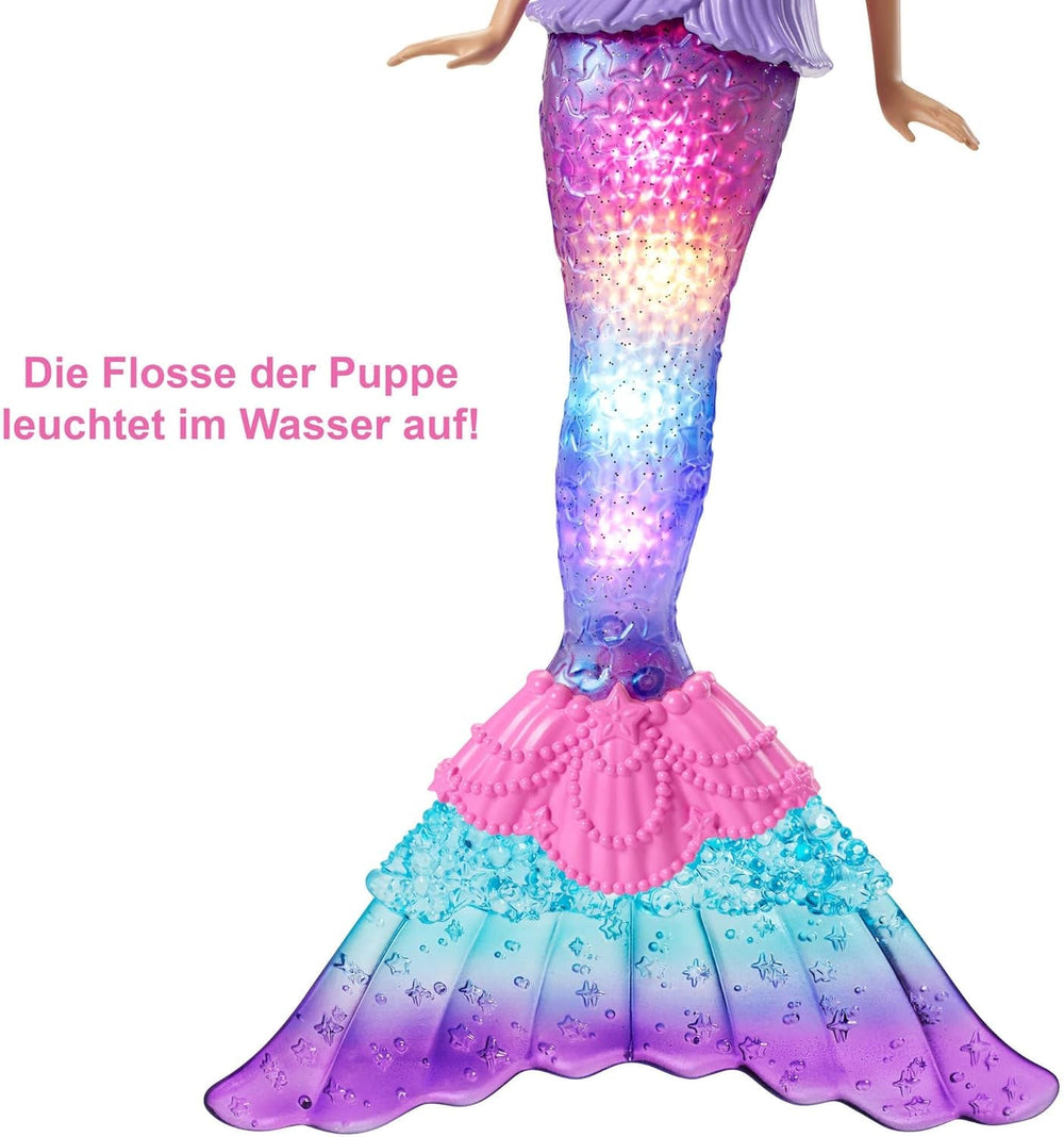 Barbie Dreamtopia Păpușă Sirenă Magică cu Lumină și Păr Blond, Păpușă Barbie cu Coadă de Sirenă, Potrivită ca și Cadou pentru Copii de la 3 Ani în sus, HDJ36