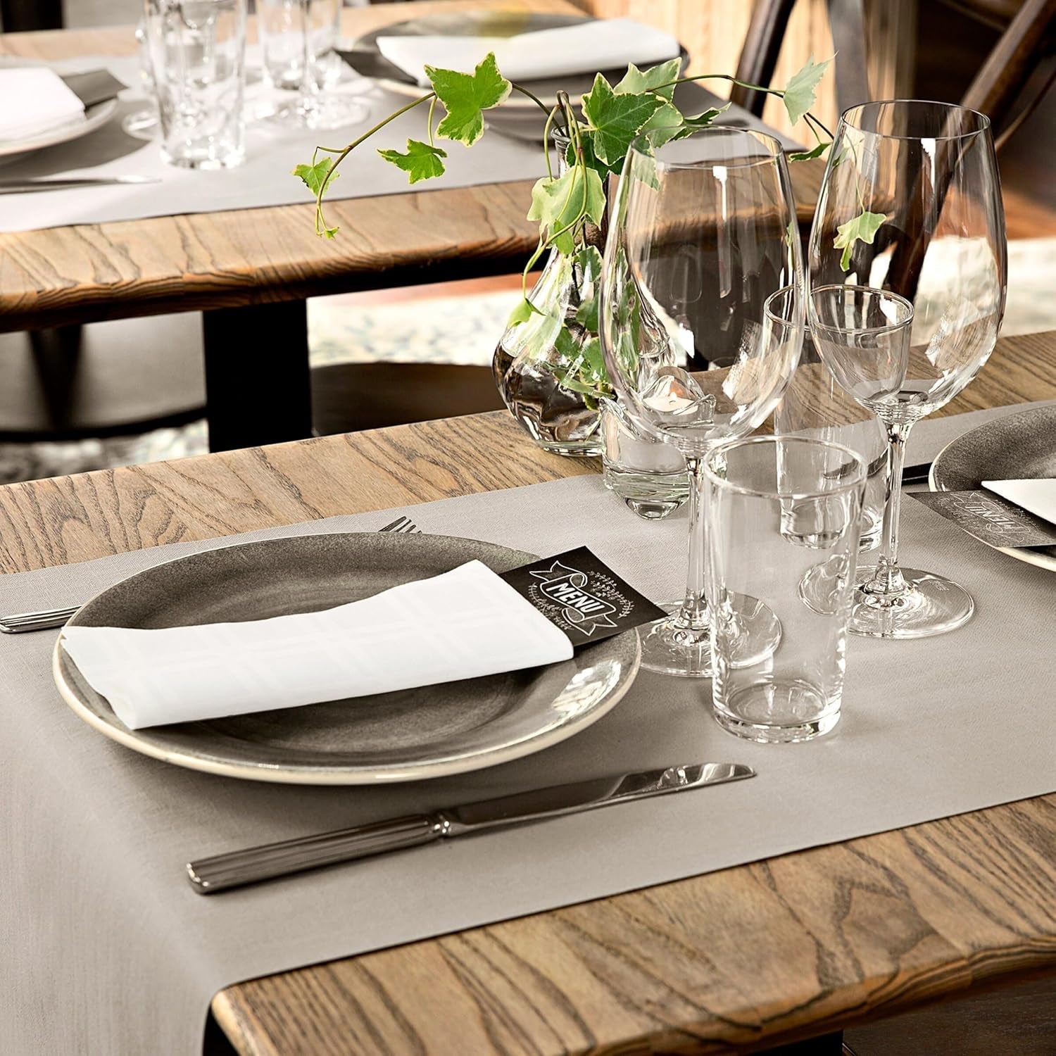 Șervețele de masă Tork Linstyle albe, 1/4 pliere, 19,5 × 19,5 cm, 14 נ50 șervețele, 509410