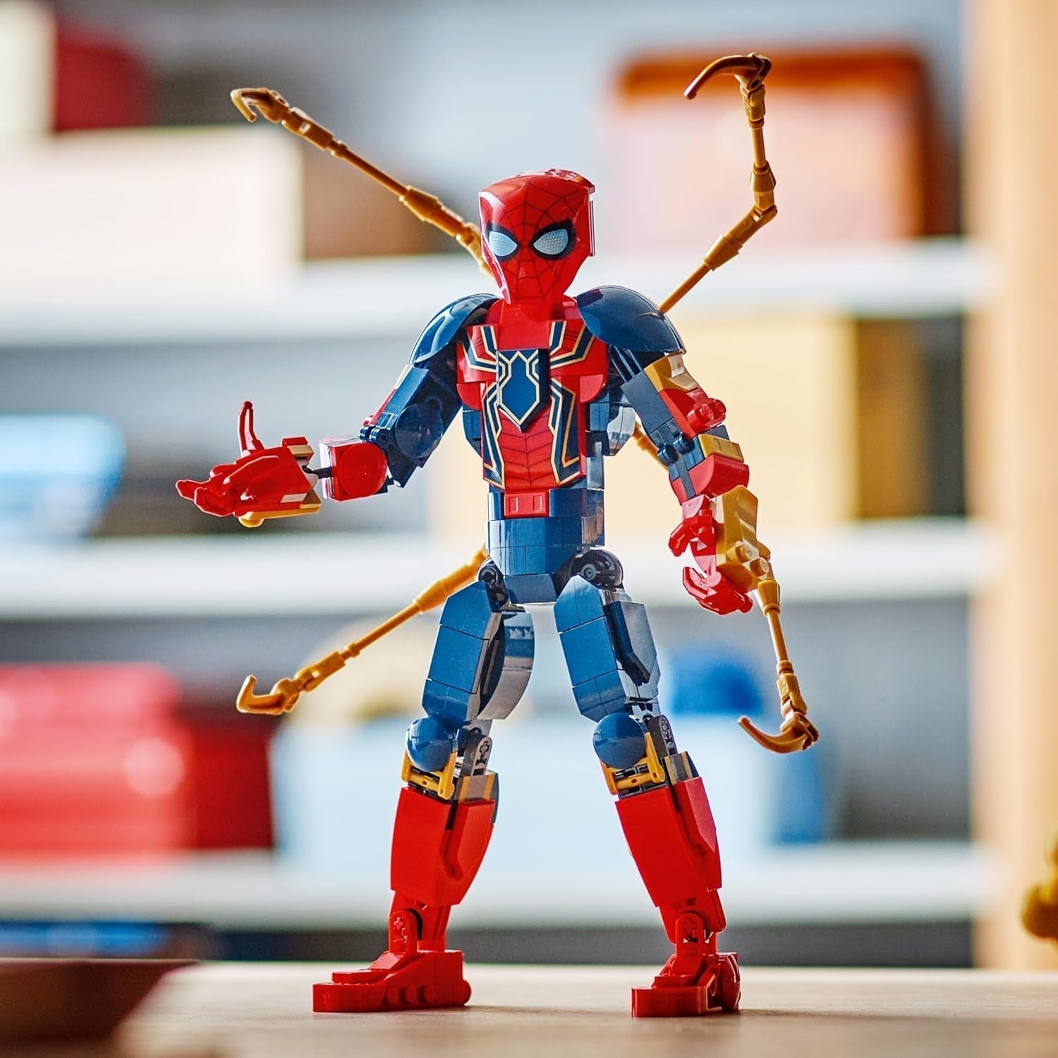 LEGO Marvel Iron Spider-Man Bausteine, Superhelden-Actionspielzeug für Kinder ab 8 Jahren, Jungen und Mädchen, Rüstungsset, baubares Modell, Avengers, Geschenkidee für Marvel-Filmfans, 76298 Bausets. Beuche den LEGO-Store