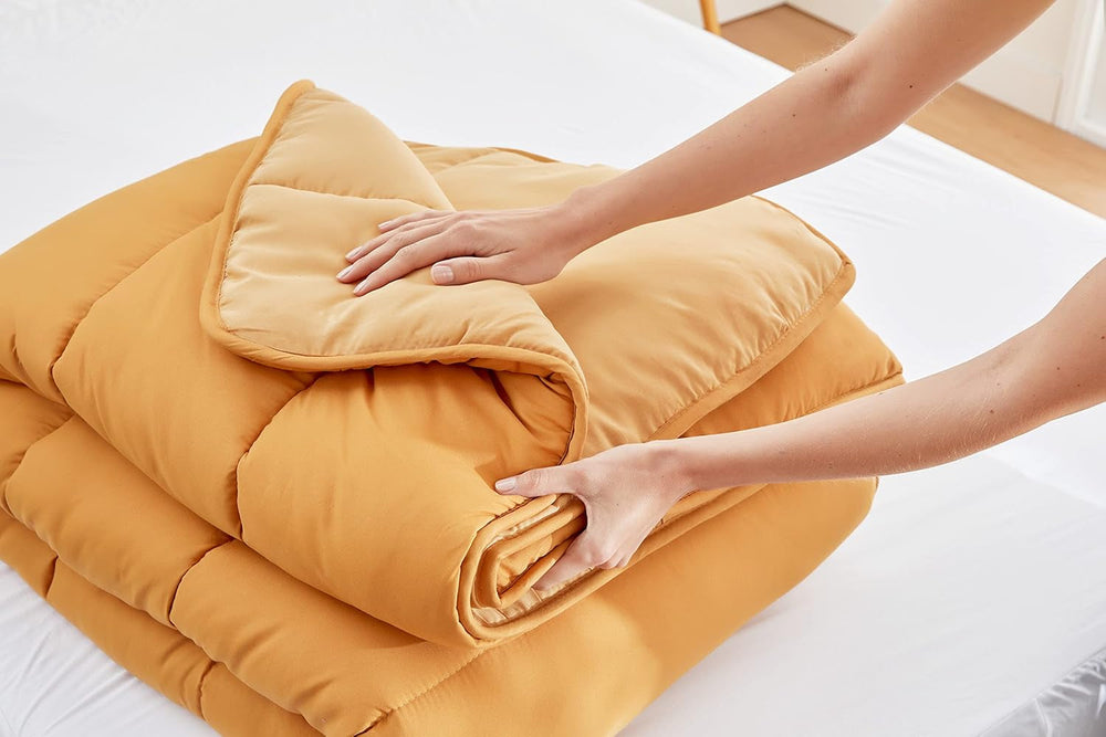 Pikolin Home - Wendedecke 300 G - Zweifarbige nordische Füllung - Für Bett 90 - bequem, warm, atmungsaktiv, Malve, 150 x 220 cm Steppdecken und Steppdecken Naty Shop